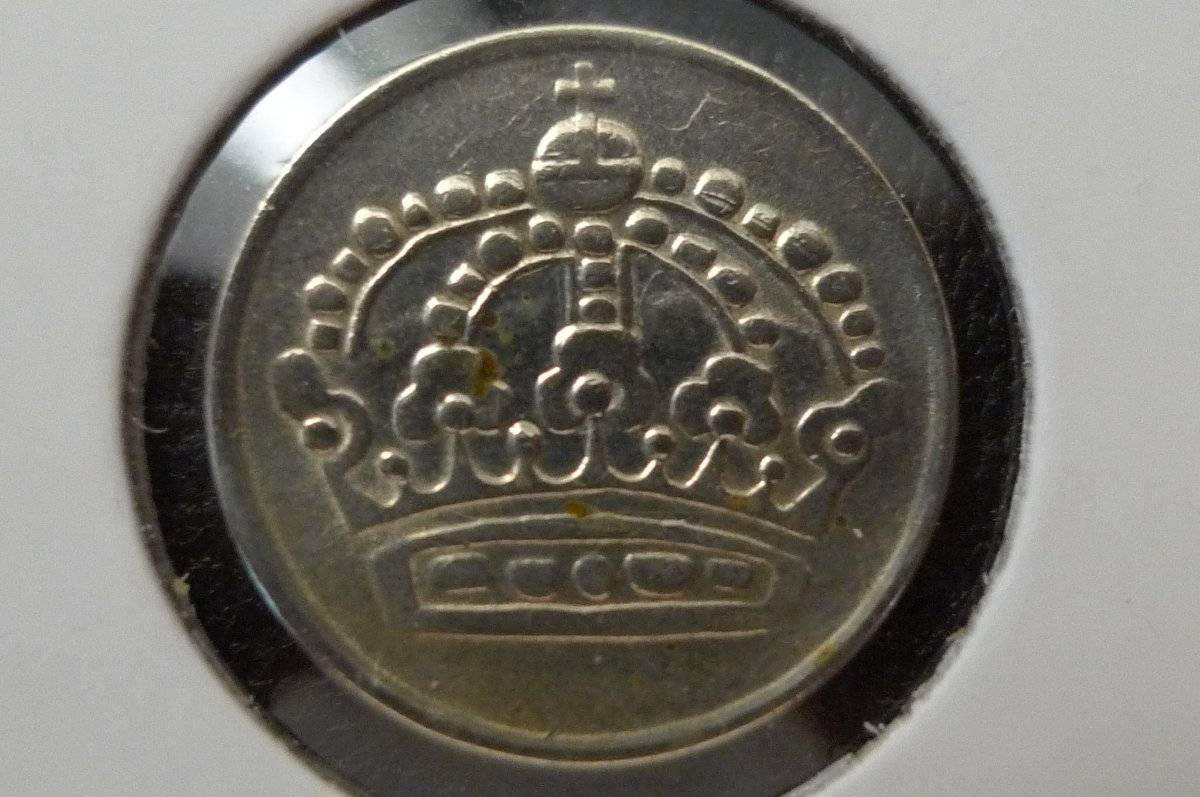 Around-The-World-With-Coins---A-Coin-Geography-Game