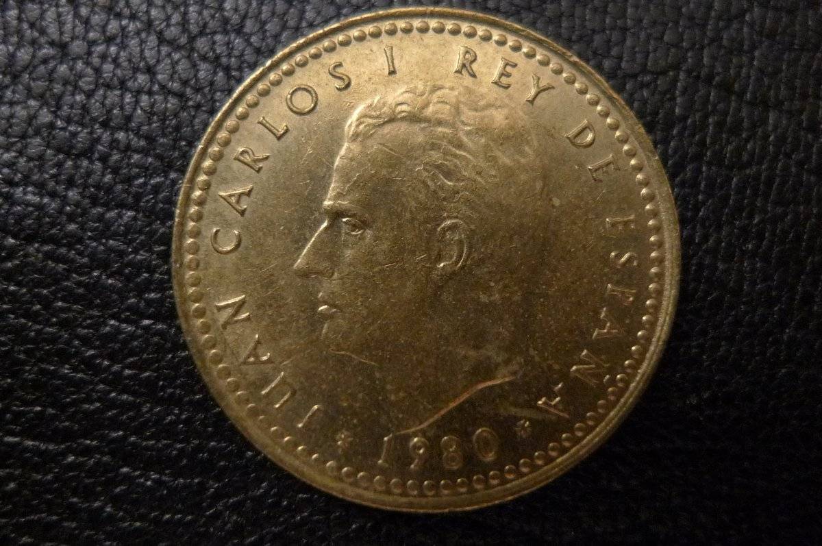 Around-The-World-With-Coins---A-Coin-Geography-Game