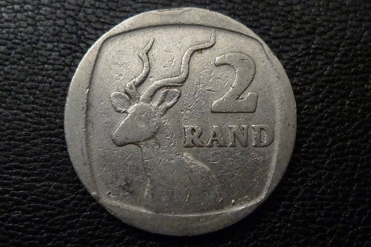 Around-The-World-With-Coins---A-Coin-Geography-Game
