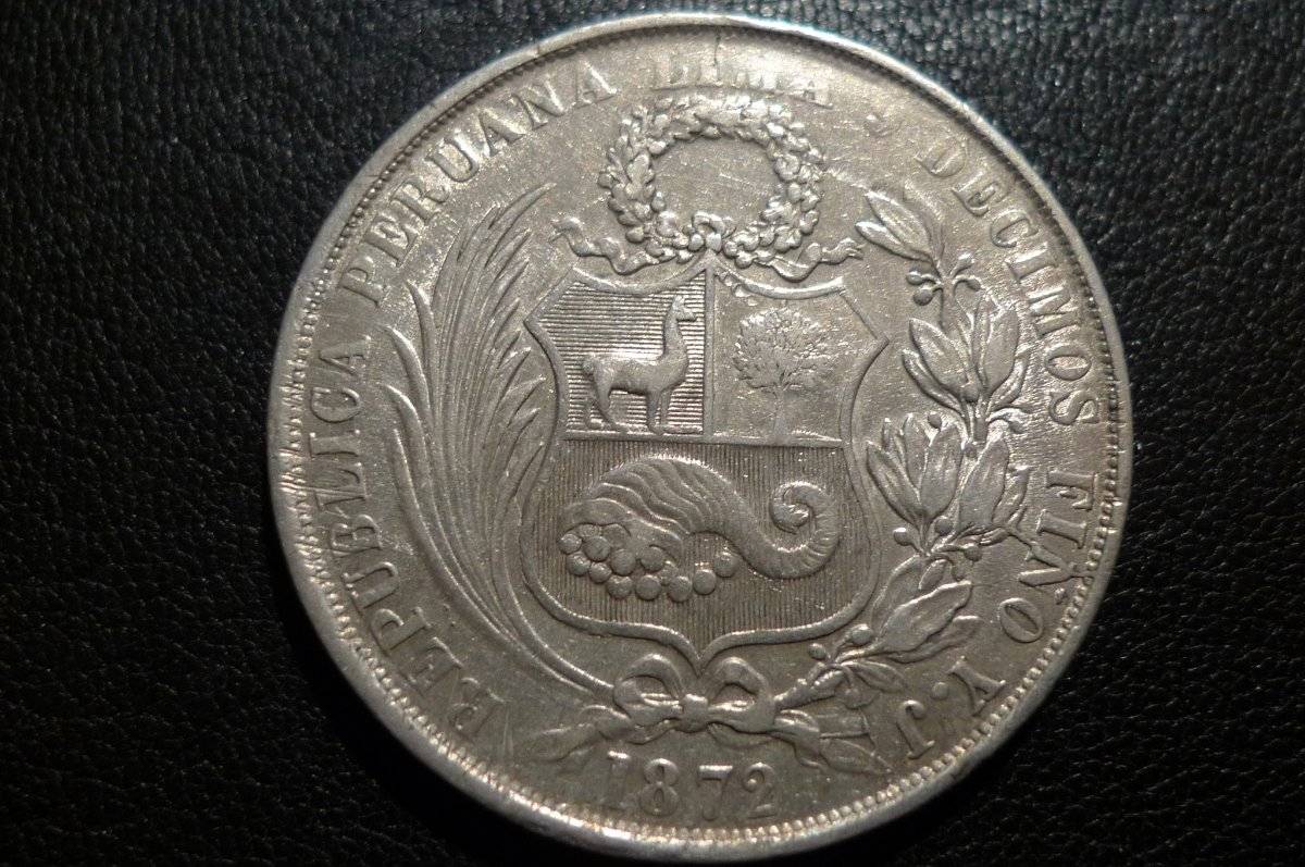 Post-A-Coin-Or-Medal-With-A-Die-Crack!