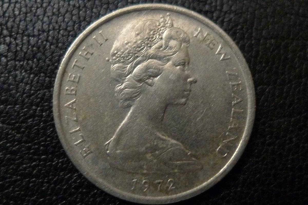 Around-The-World-With-Coins---A-Coin-Geography-Game