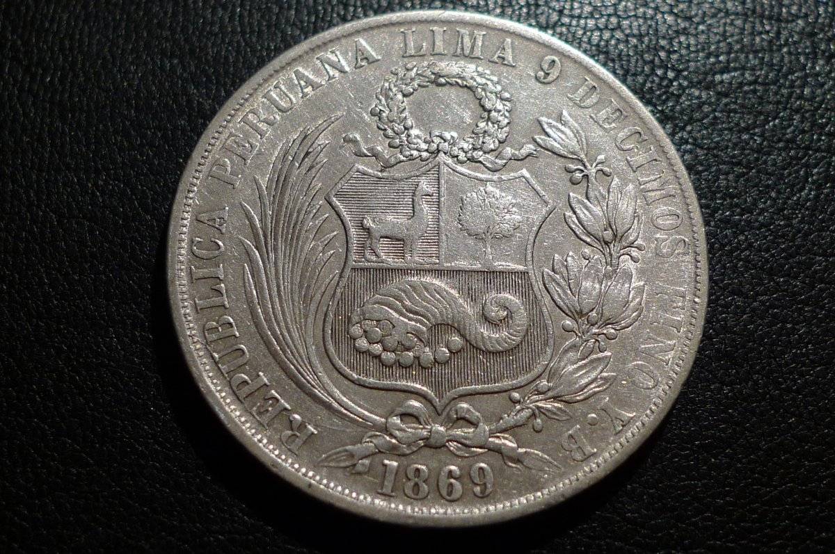Post-A-Coin-Or-Medal-With-A-Die-Crack!