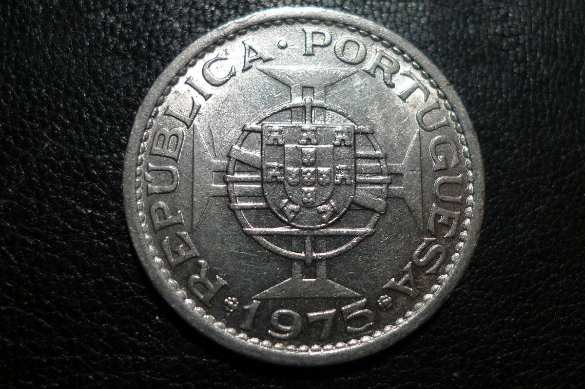 Post-Your-Coins-With-A-Castle