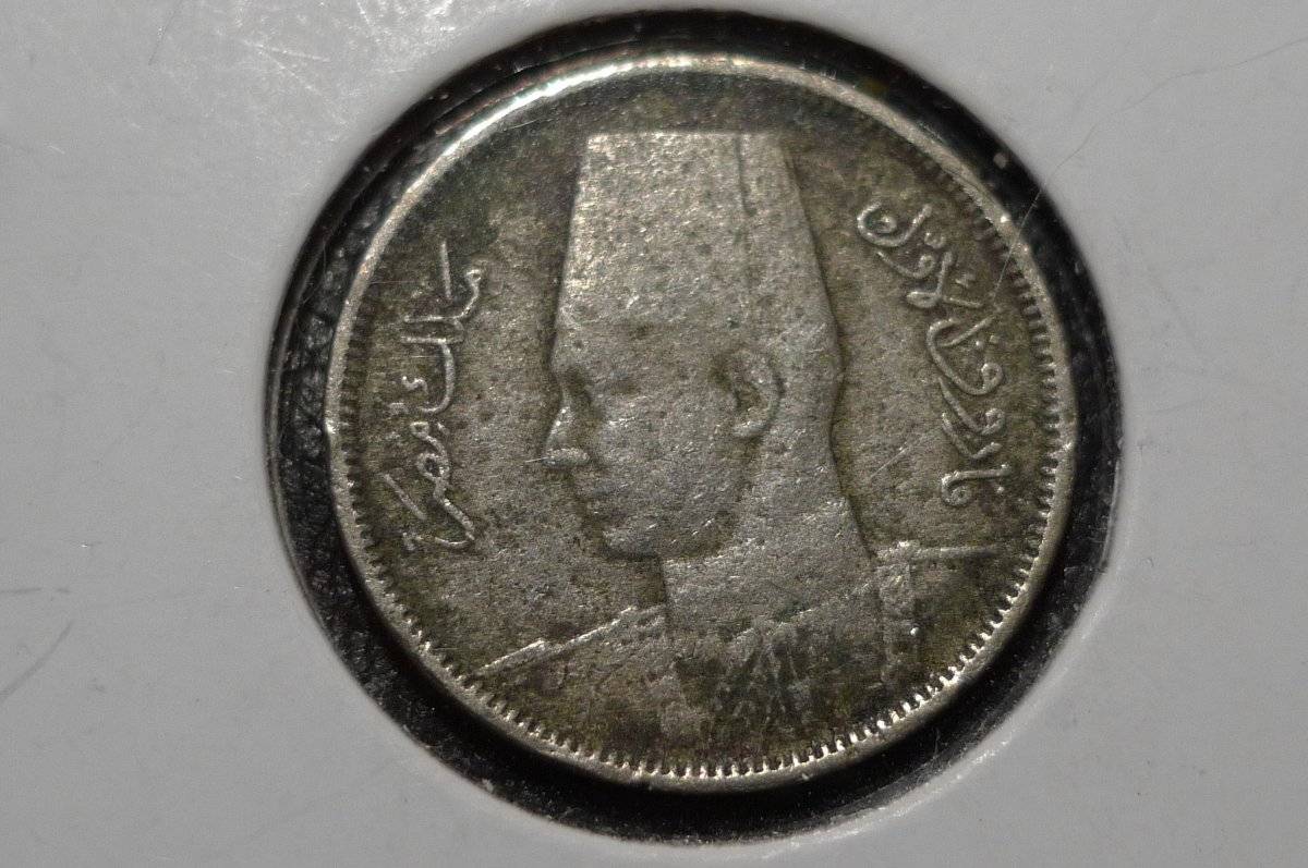 Post-Your-Coins-With-Hats