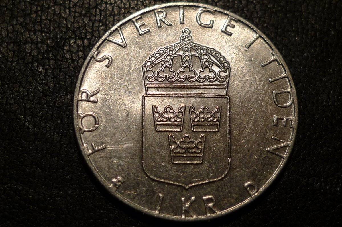 Post-Your-Coins-With-Coats-Of-Arms,-Shields,-Crests,-Crowns,--Etc.