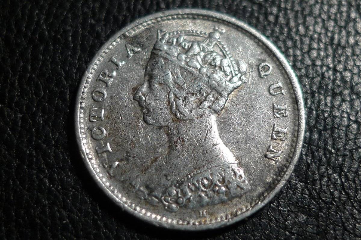 Post-Your-Coins-With-Hats