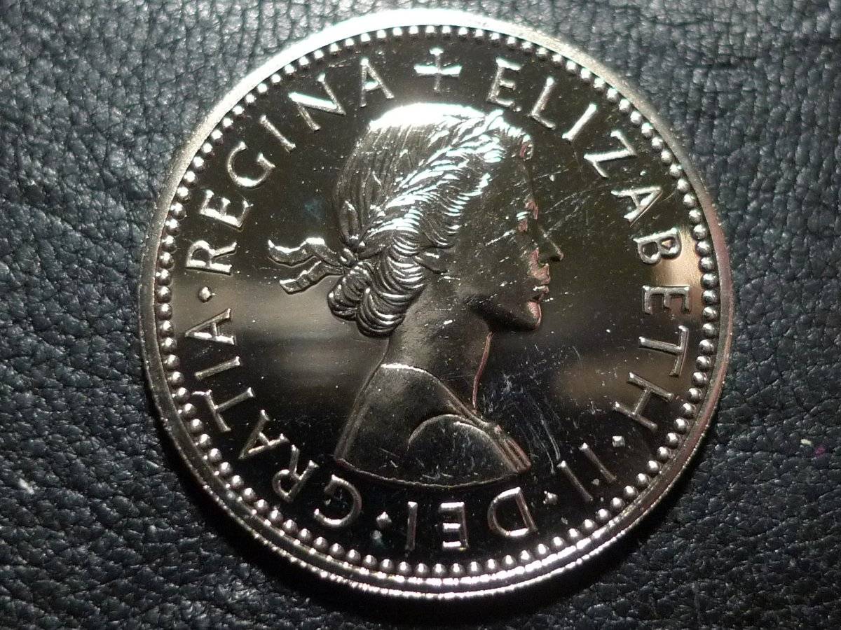 Post-Your-Coins-With-Coats-Of-Arms,-Shields,-Crests,-Crowns,--Etc.