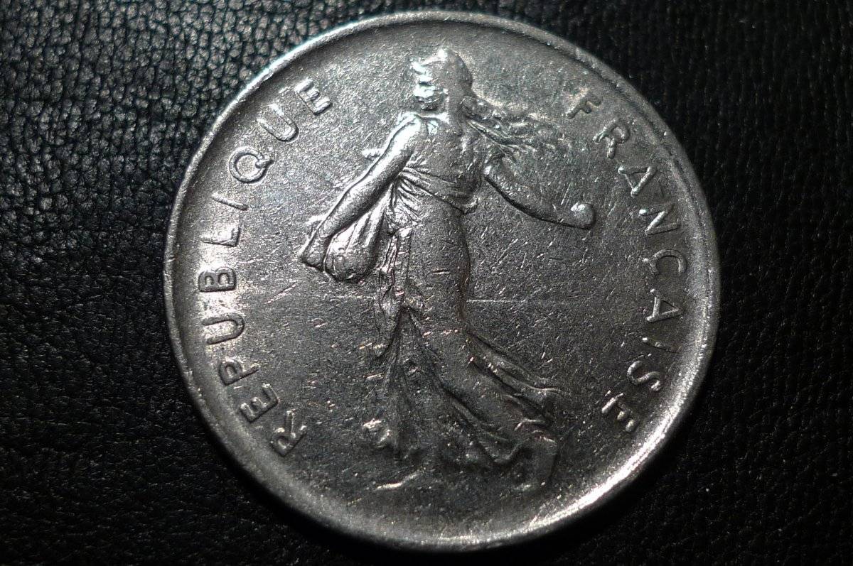 Around-The-World-With-Coins---A-Coin-Geography-Game