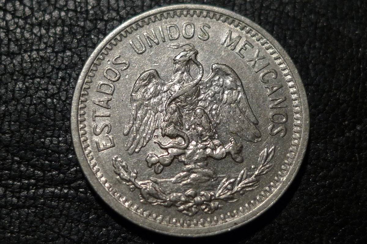 Post-A-Coin-Or-Medal-With-A-Die-Crack!