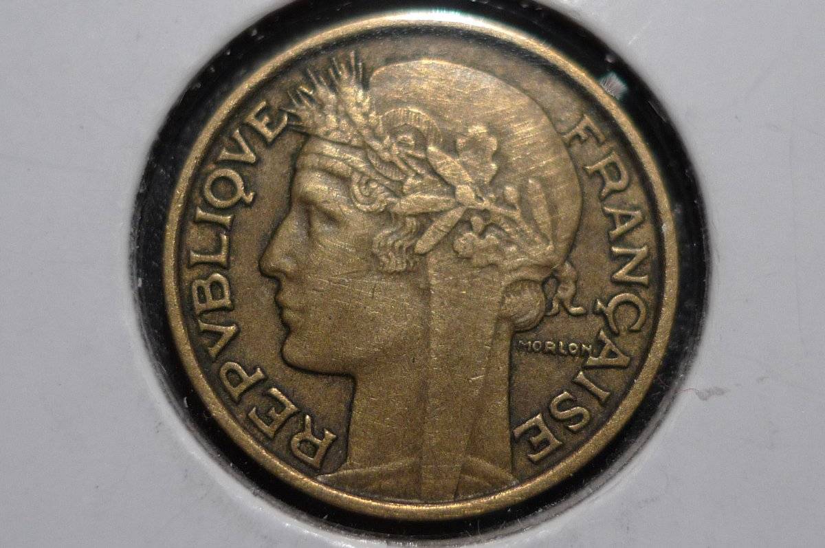 Post-Your-Coins-With-Hats