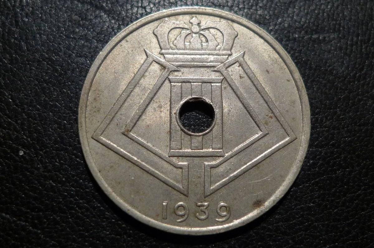 Post-Your-Coins-With-A-Castle