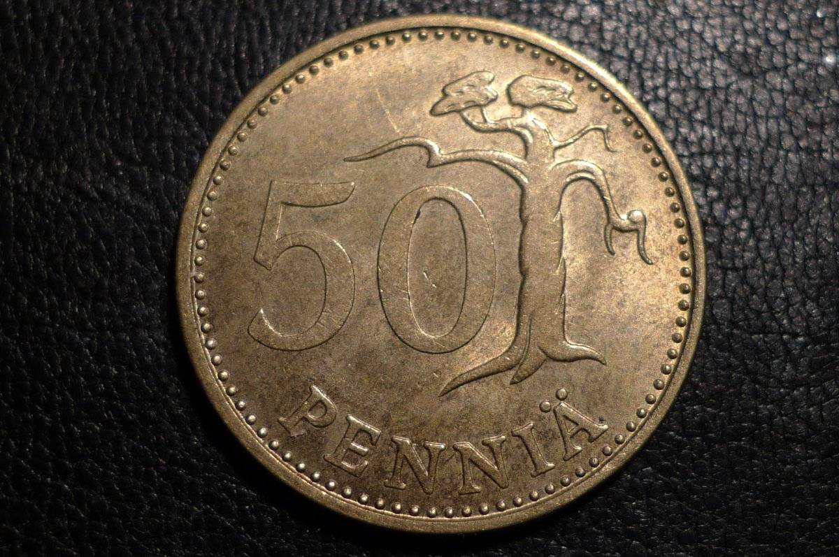 Post-Your-Coins-With-Coats-Of-Arms,-Shields,-Crests,-Crowns,--Etc.