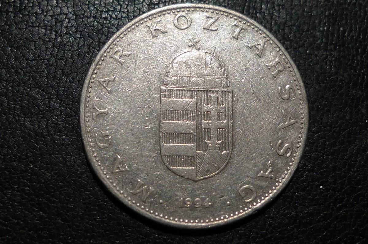 Post-Your-Coins-With-Coats-Of-Arms,-Shields,-Crests,-Crowns,--Etc.