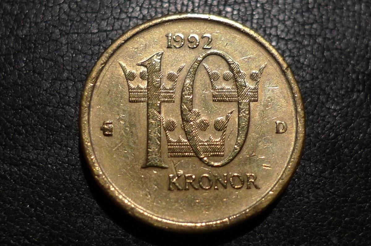 Post-Your-Coins-With-Coats-Of-Arms,-Shields,-Crests,-Crowns,--Etc.