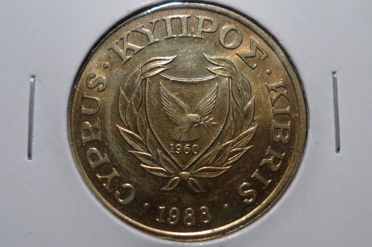 Post-Your-Coins-With-Coats-Of-Arms,-Shields,-Crests,-Crowns,--Etc.