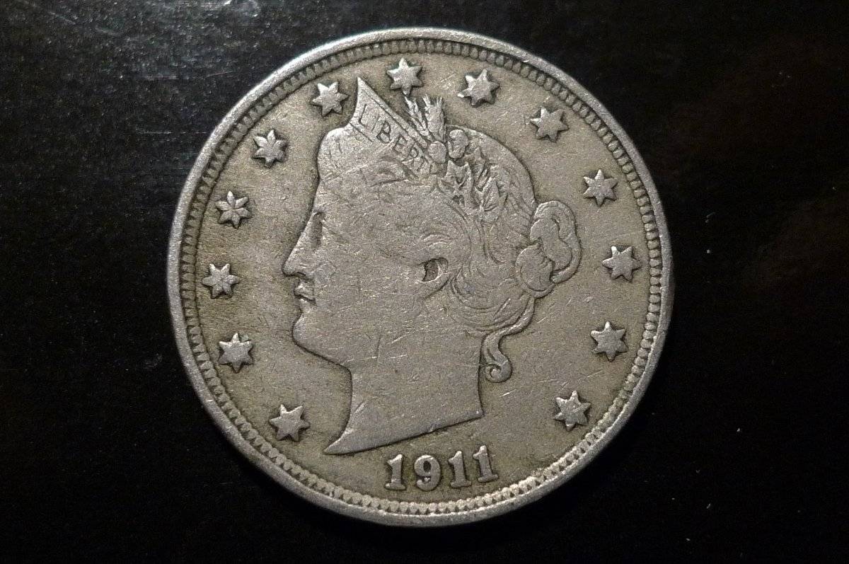 Post-Your-Coins-With-Coats-Of-Arms,-Shields,-Crests,-Crowns,--Etc.