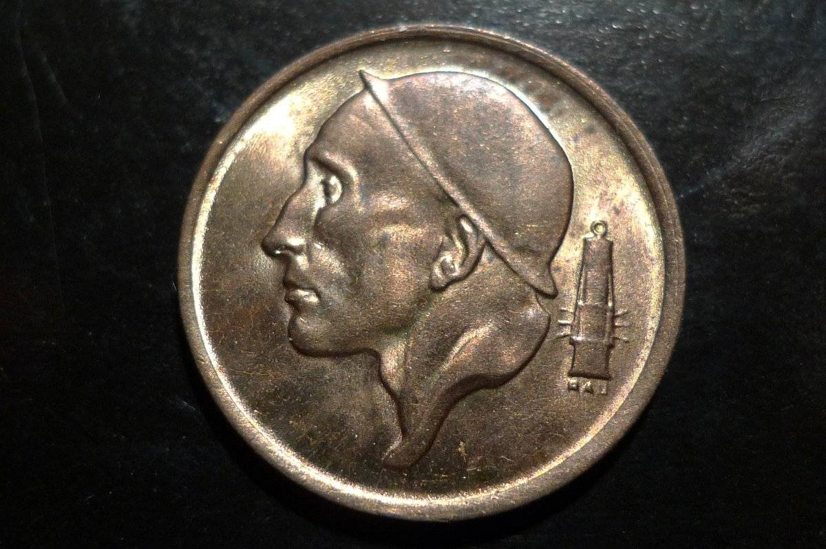 Post-Your-Coins-With-Hats