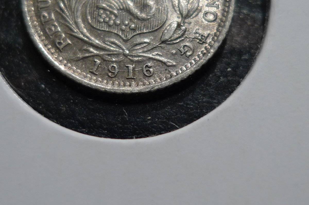 Post-A-Coin-Or-Medal-With-A-Die-Crack!