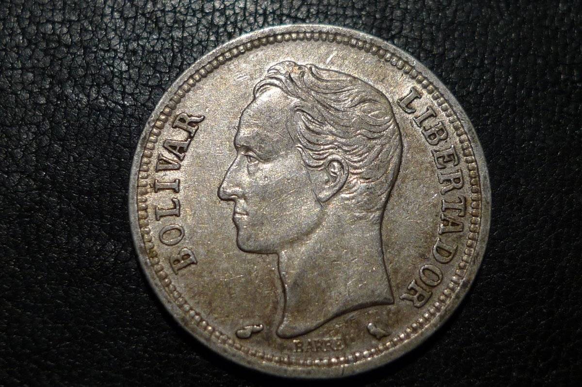 Post-Your-Coins-With-Coats-Of-Arms,-Shields,-Crests,-Crowns,--Etc.