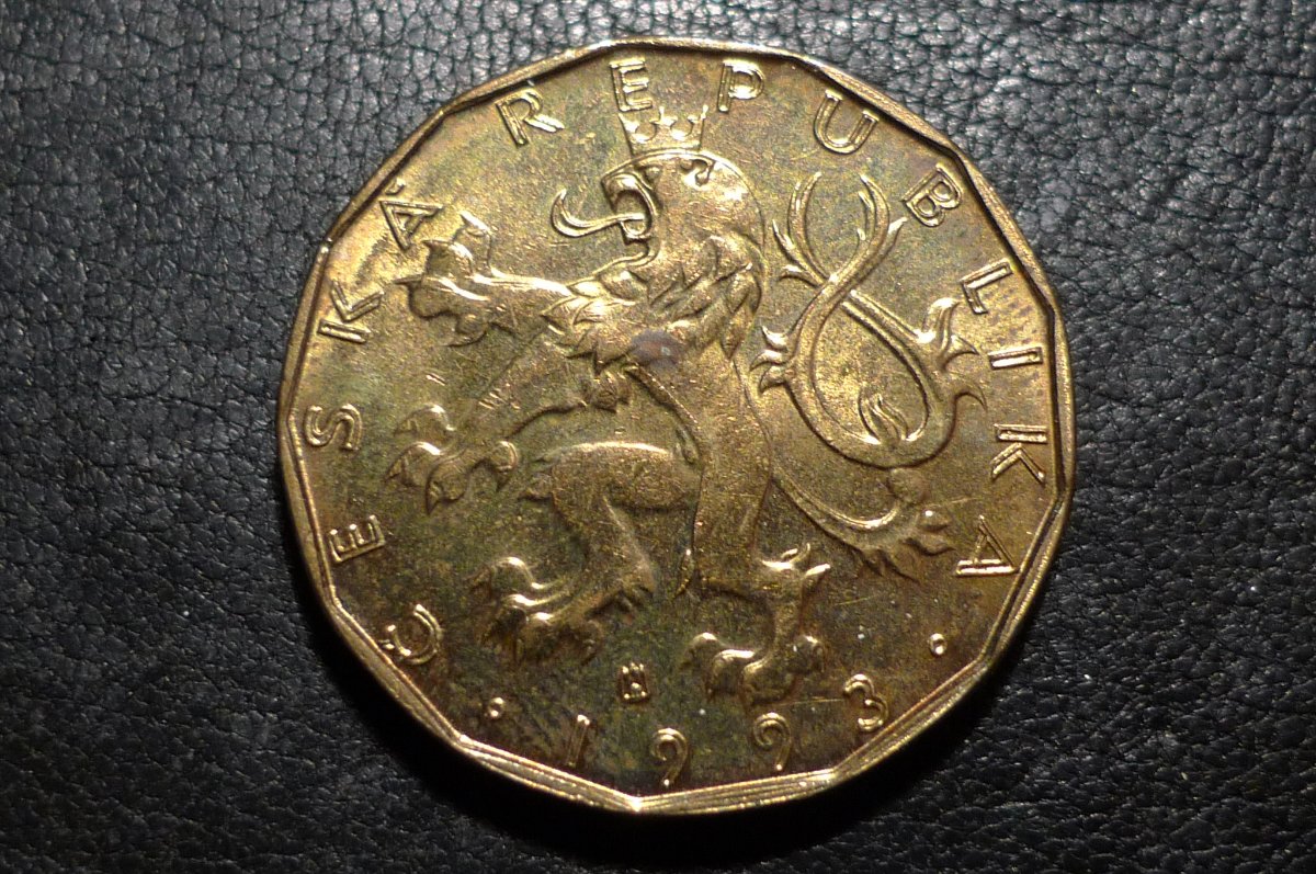 Show-Your-Coins-With-Different-Edges