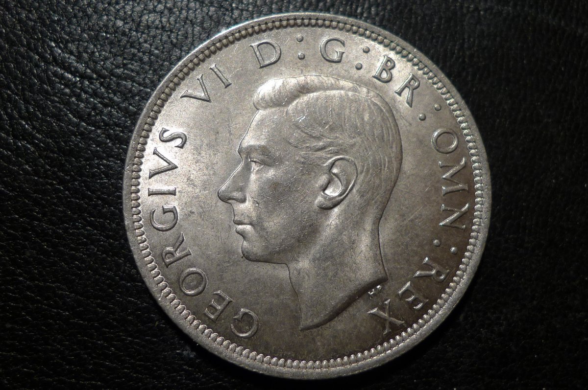 Post-Your-Coins-With-Coats-Of-Arms,-Shields,-Crests,-Crowns,--Etc.