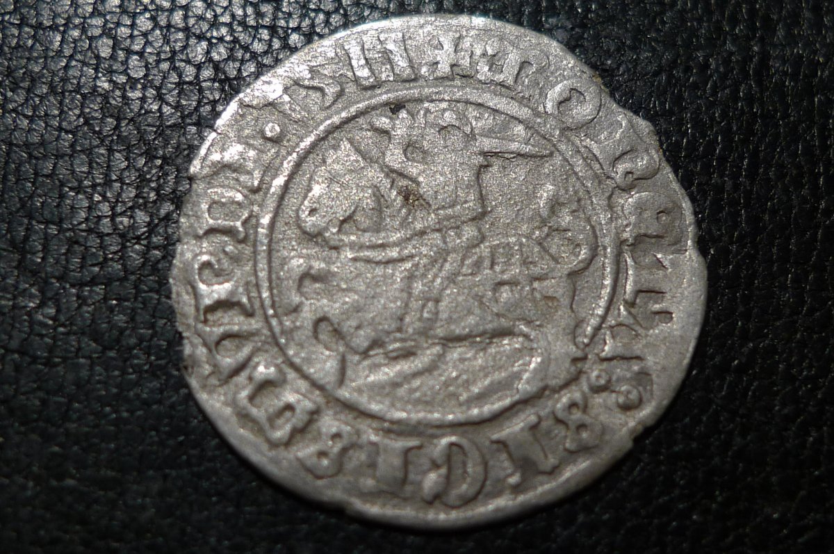 Post-Your-Coins-With-Coats-Of-Arms,-Shields,-Crests,-Crowns,--Etc.