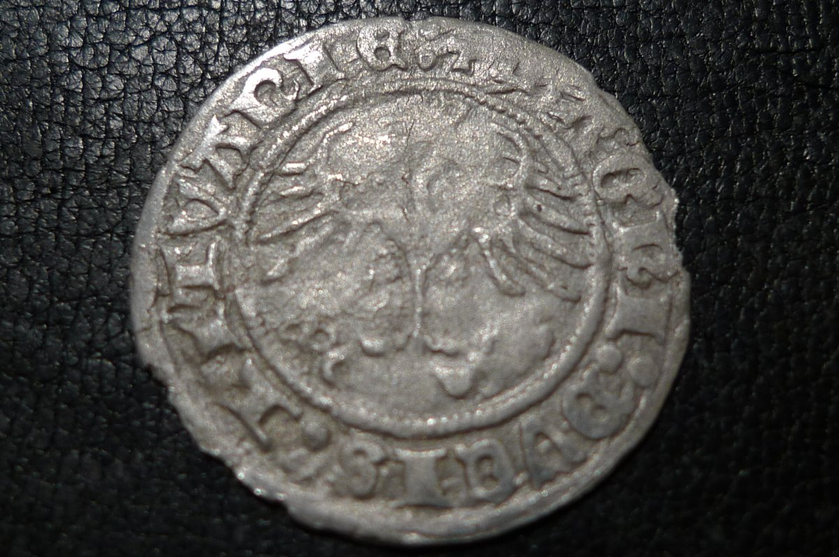 Post-Your-Coins-With-Coats-Of-Arms,-Shields,-Crests,-Crowns,--Etc.