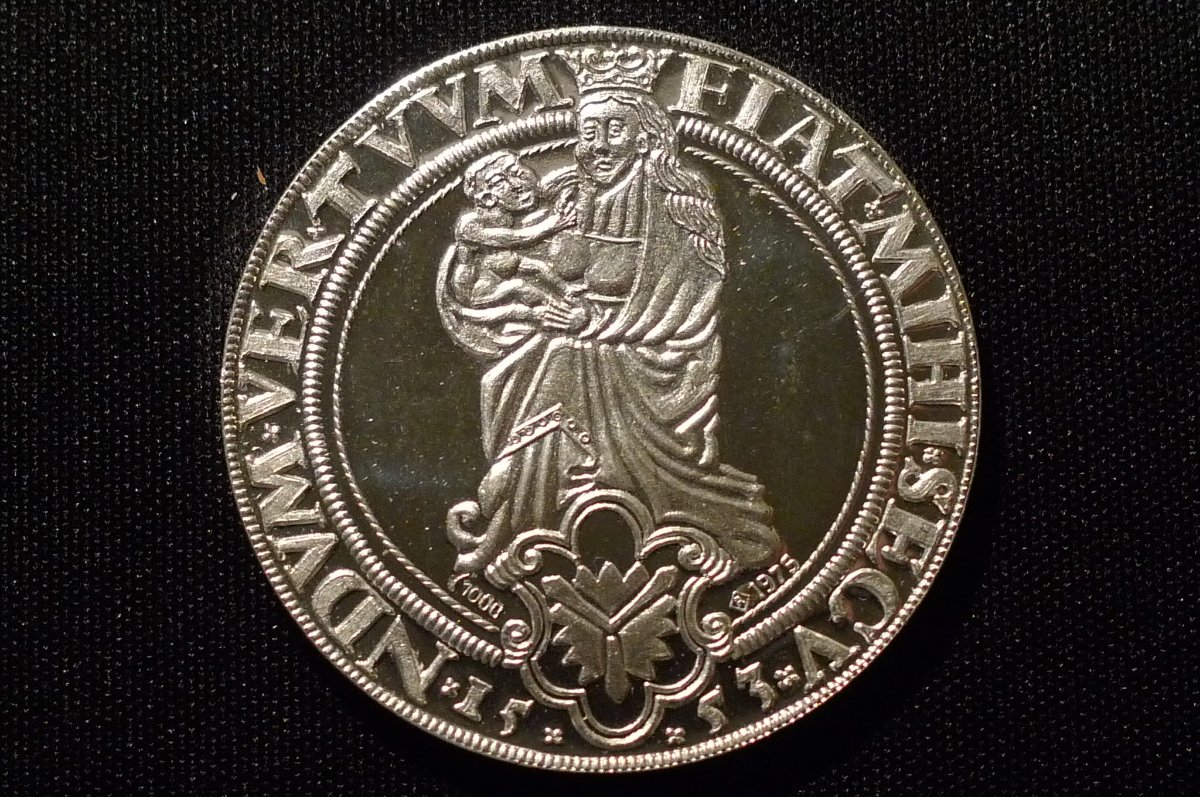 Post-Your-Coins-With-Hats