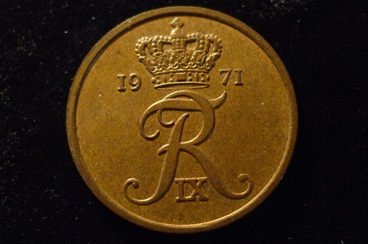 Post-Your-Coin-Or-Medal-With-Flora