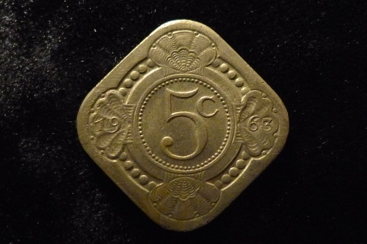 Post-Your-Coin-Or-Medal-With-Flora