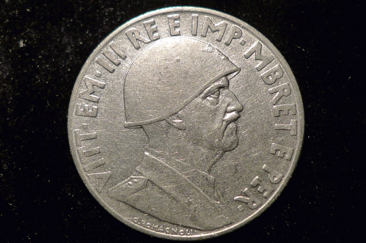 Post-Your-Coins-With-Coats-Of-Arms,-Shields,-Crests,-Crowns,--Etc.
