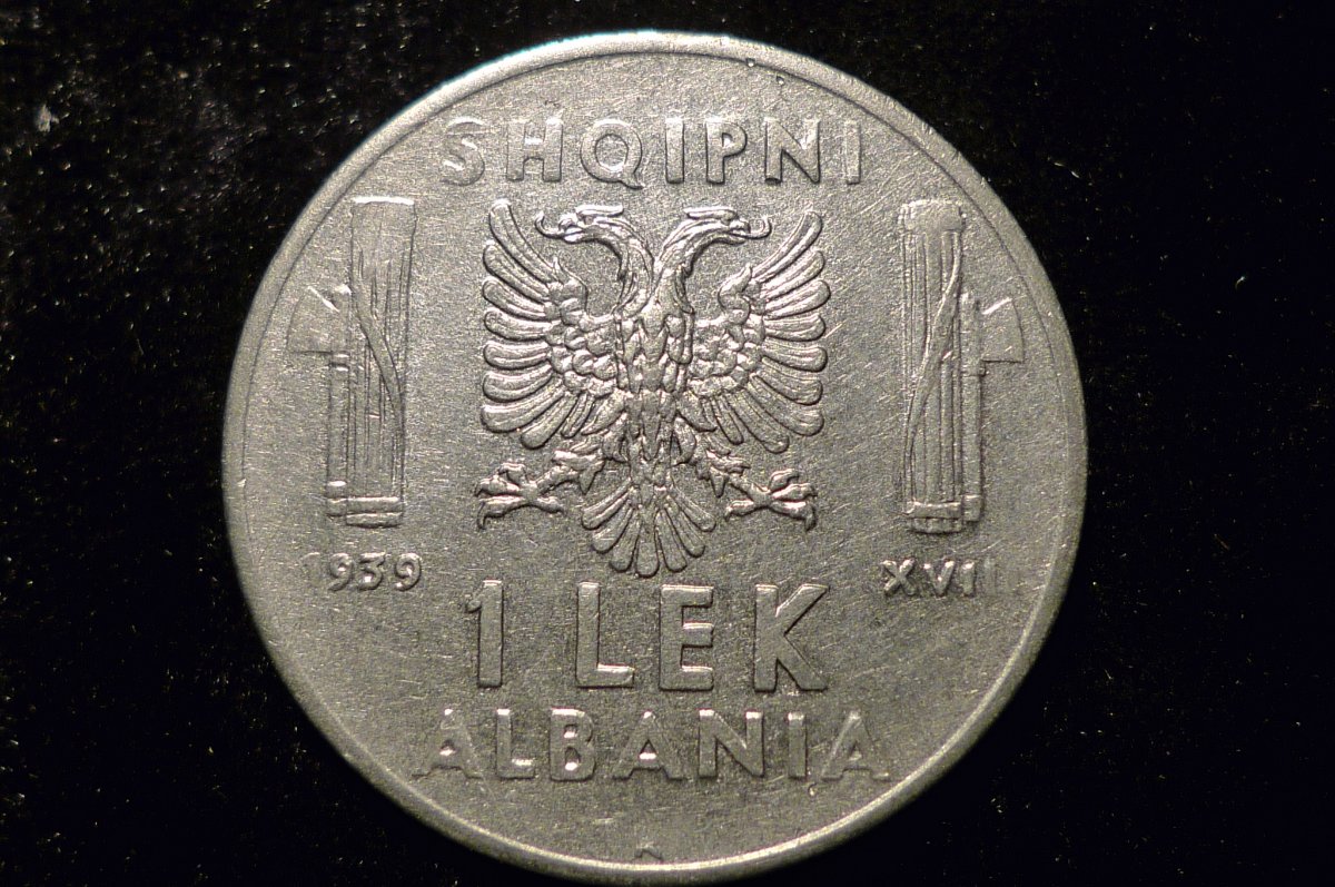 Post-Your-Coins-With-Coats-Of-Arms,-Shields,-Crests,-Crowns,--Etc.