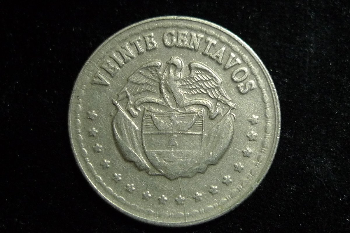 Post-A-Coin-Or-Medal-With-A-Die-Crack!