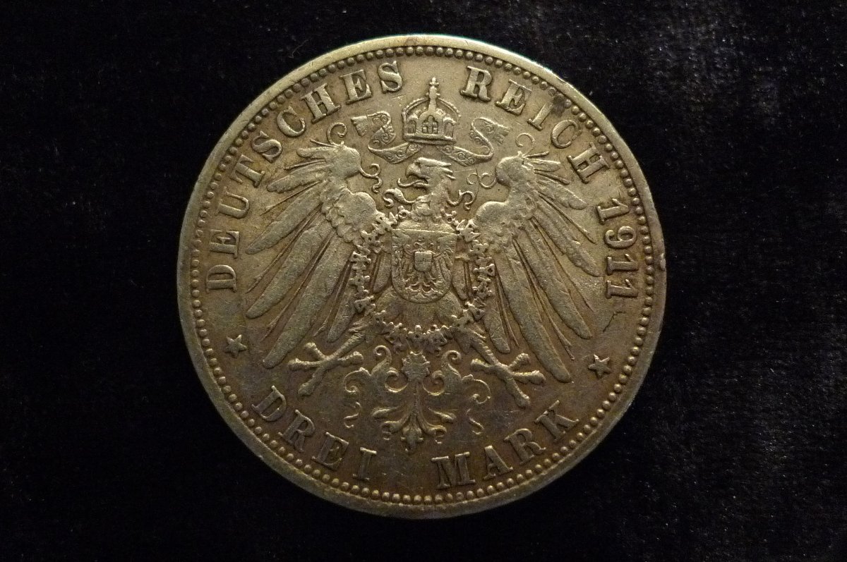 Show-Your-Coins-With-Different-Edges