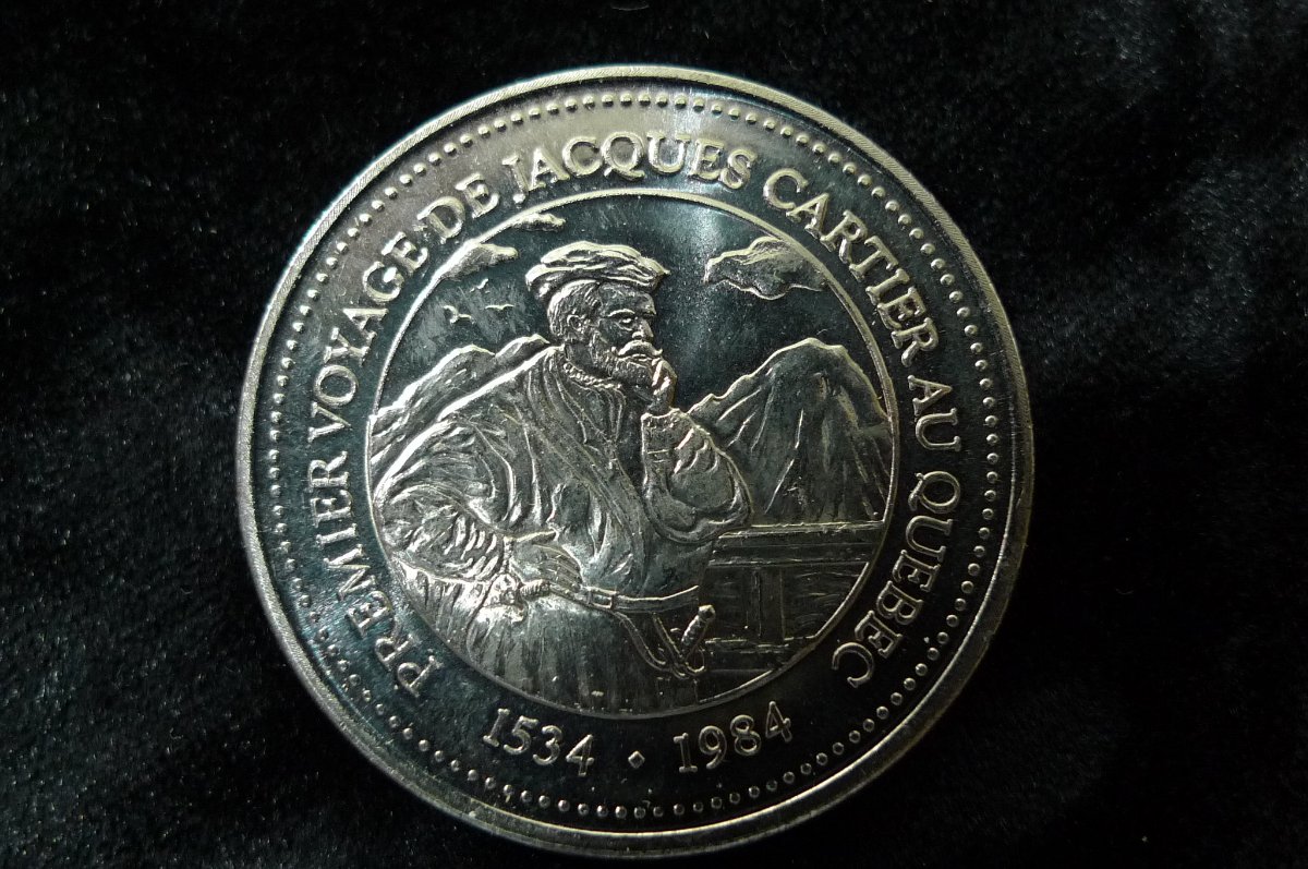 Post-Your-CoinS-Depicting-An-Explorer