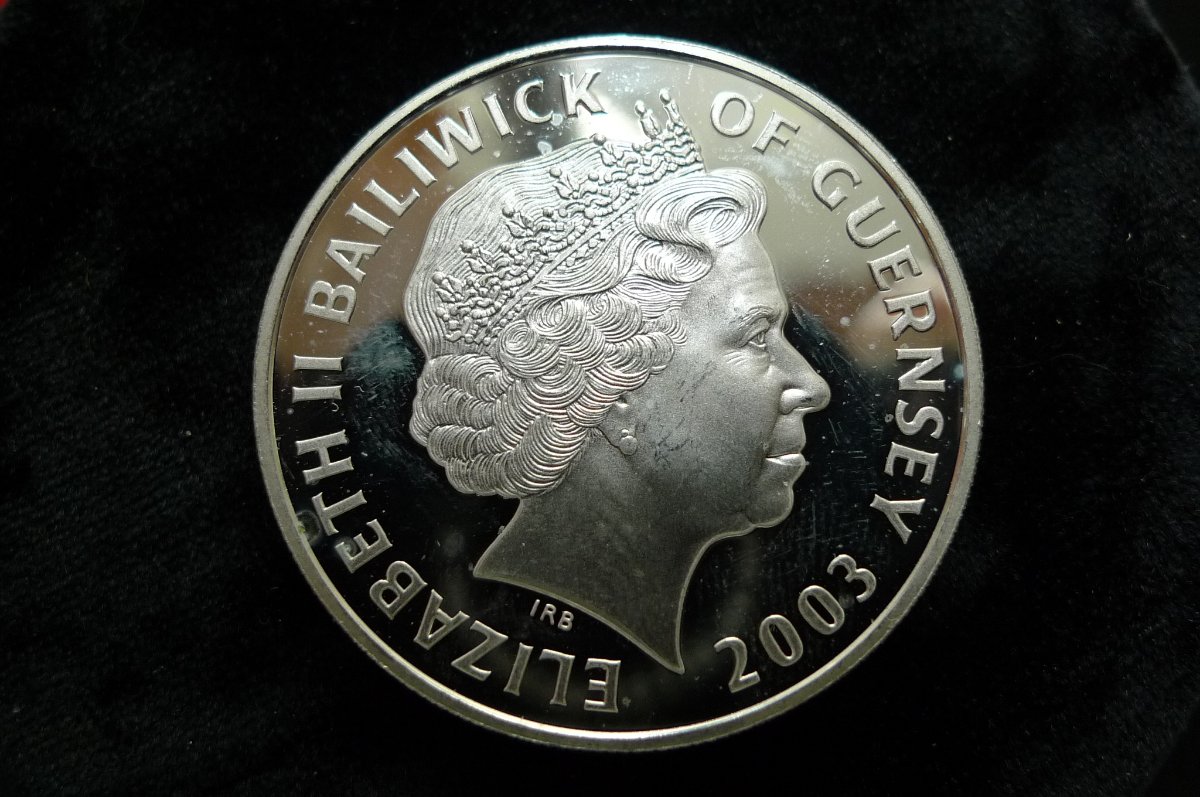 Post-Your-CoinS-Depicting-An-Explorer