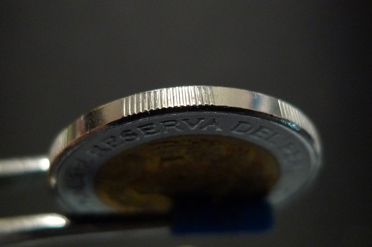 Show-Your-Coins-With-Different-Edges