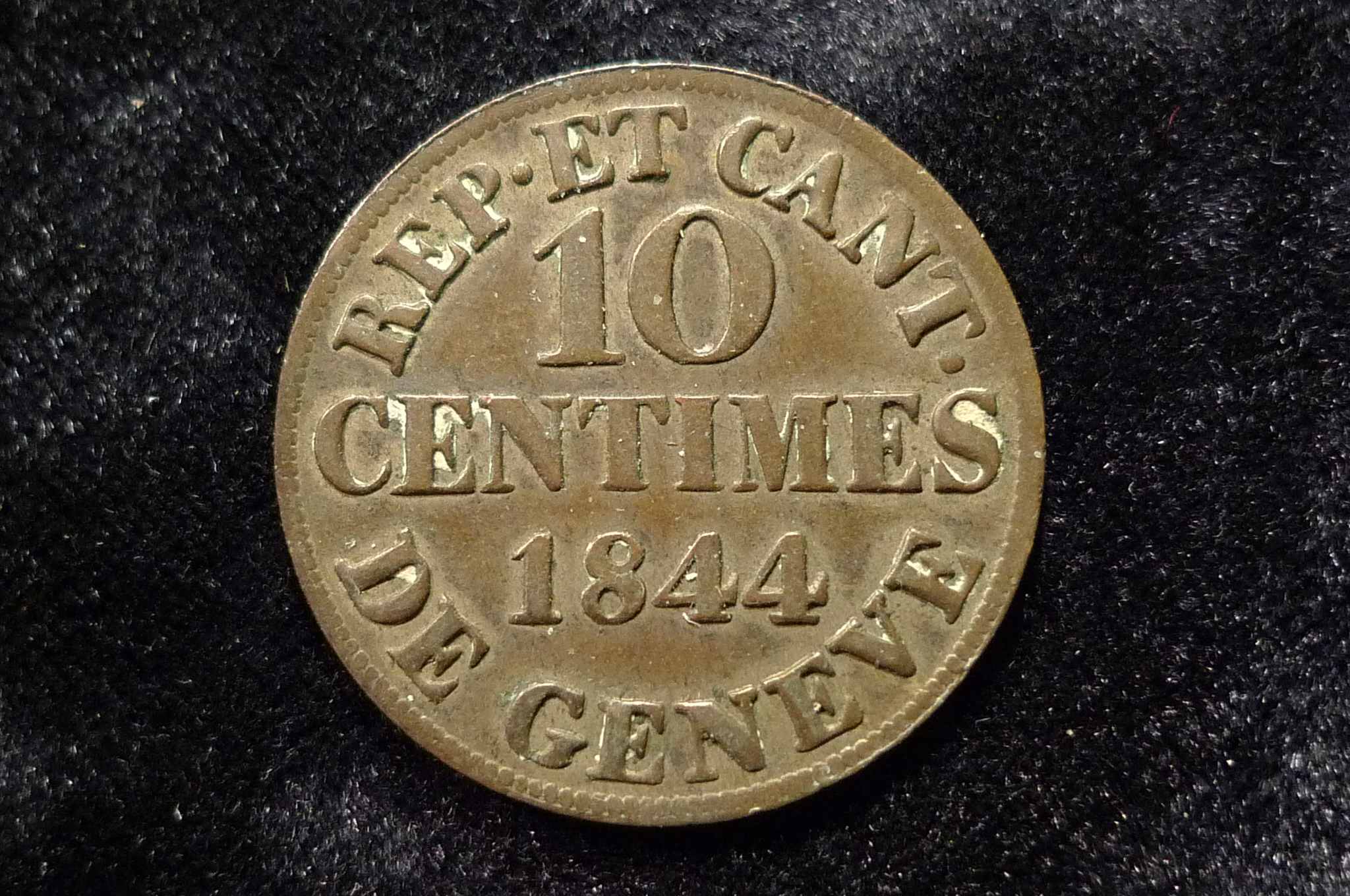 Post-Your-Coins-With-Coats-Of-Arms,-Shields,-Crests,-Crowns,--Etc.