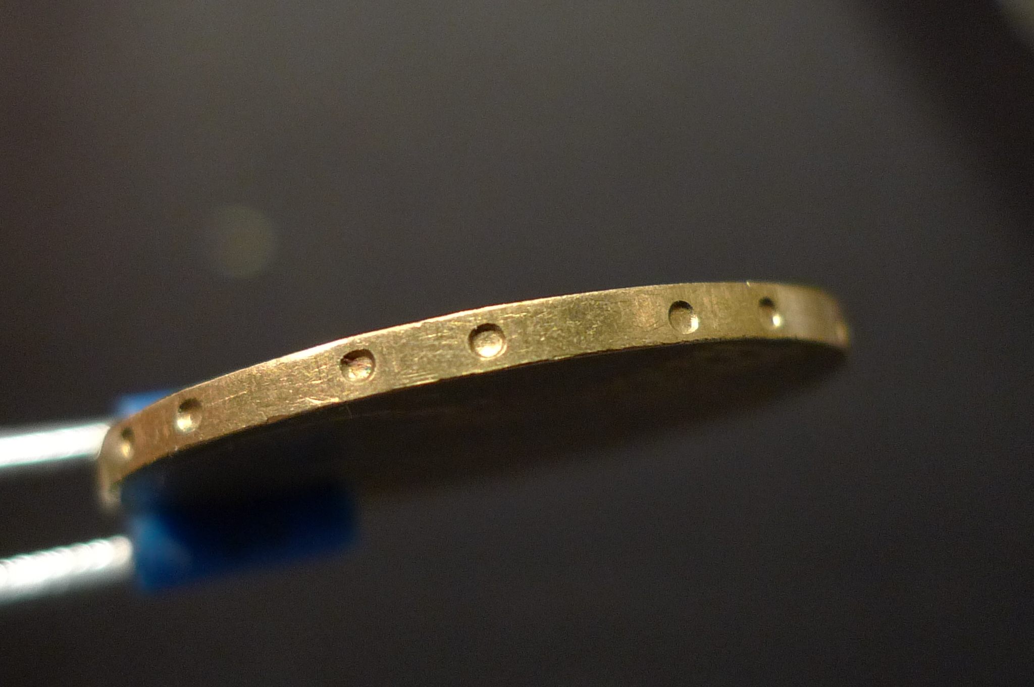 Show-Your-Coins-With-Different-Edges