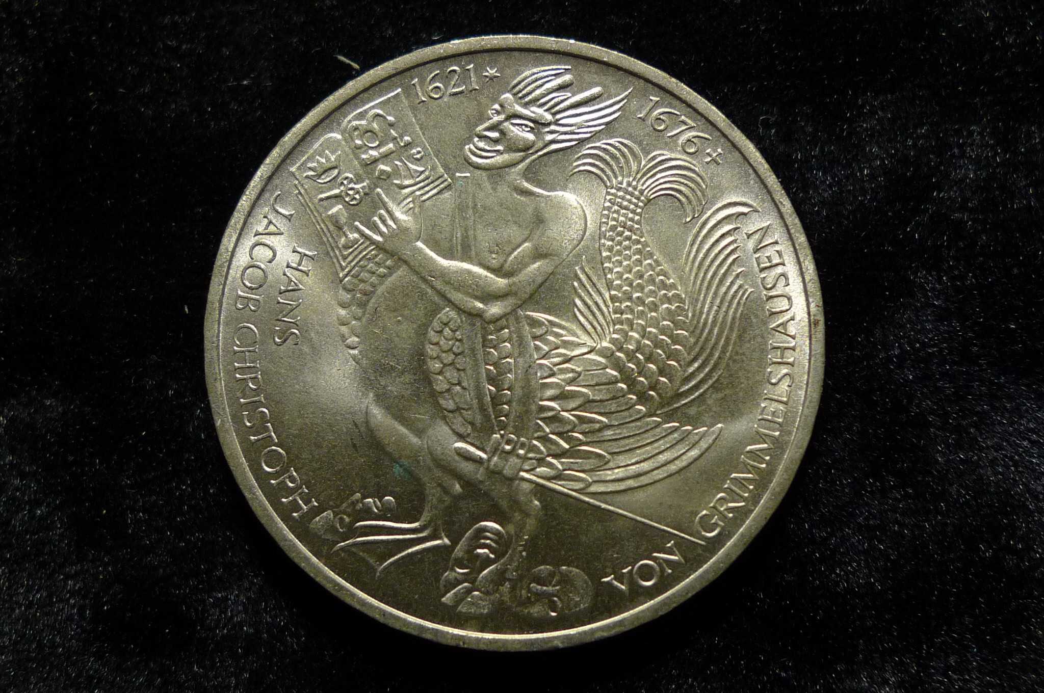 Post-Your-Coins-Depicting-Weaponry!