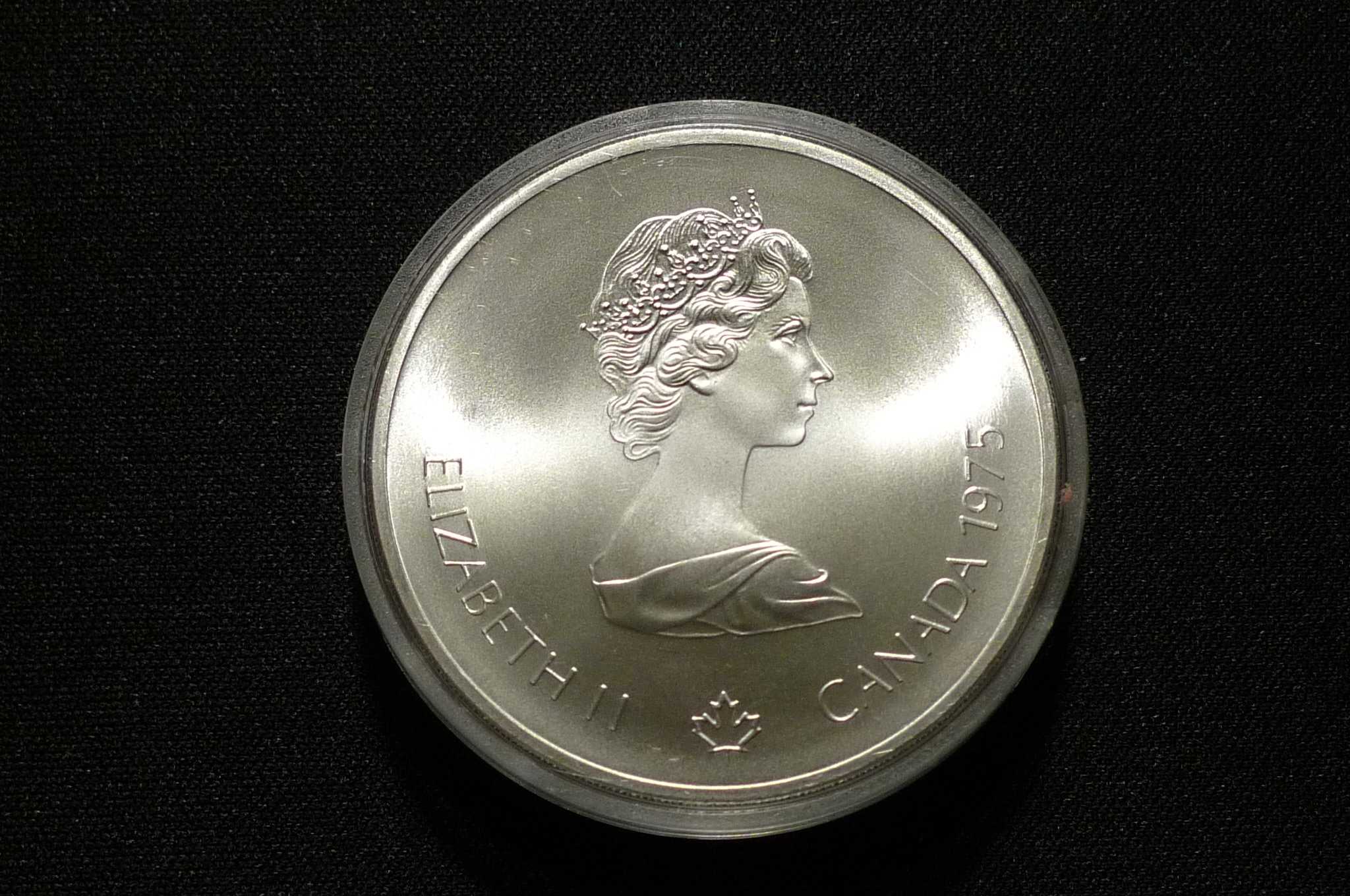 Queen-Elizabeth-II-Memorial-Thread