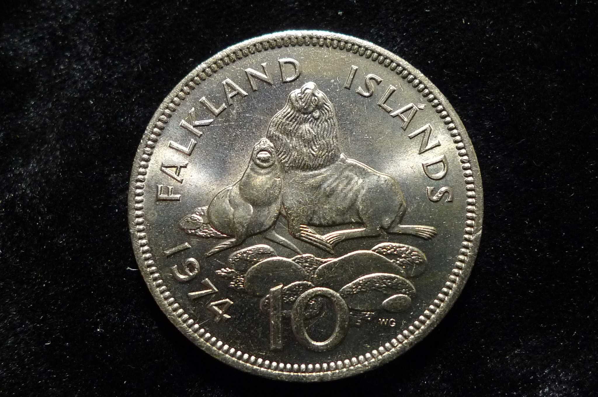 Queen-Elizabeth-II-Memorial-Thread