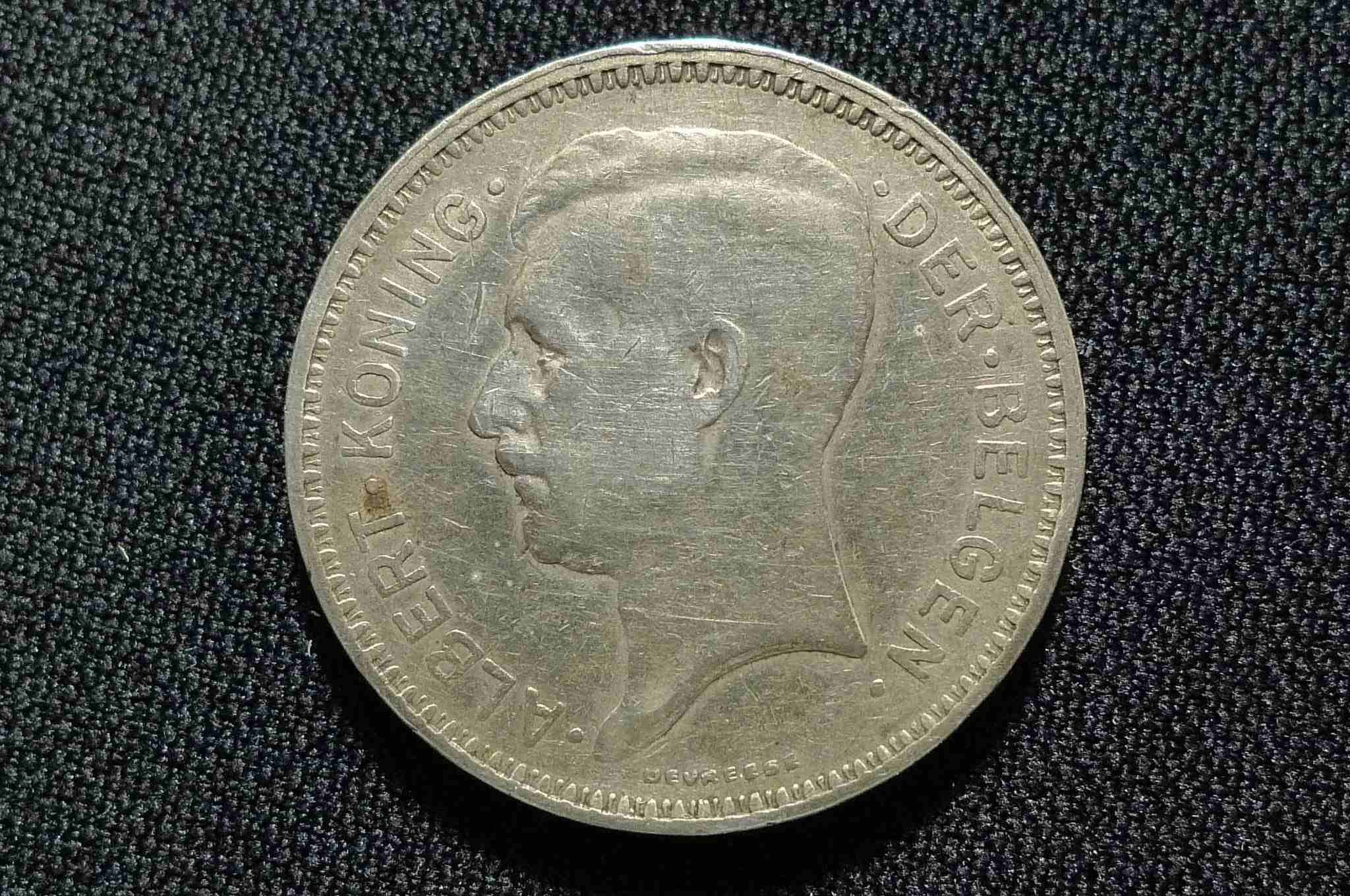 Around-The-World-With-Coins---A-Coin-Geography-Game