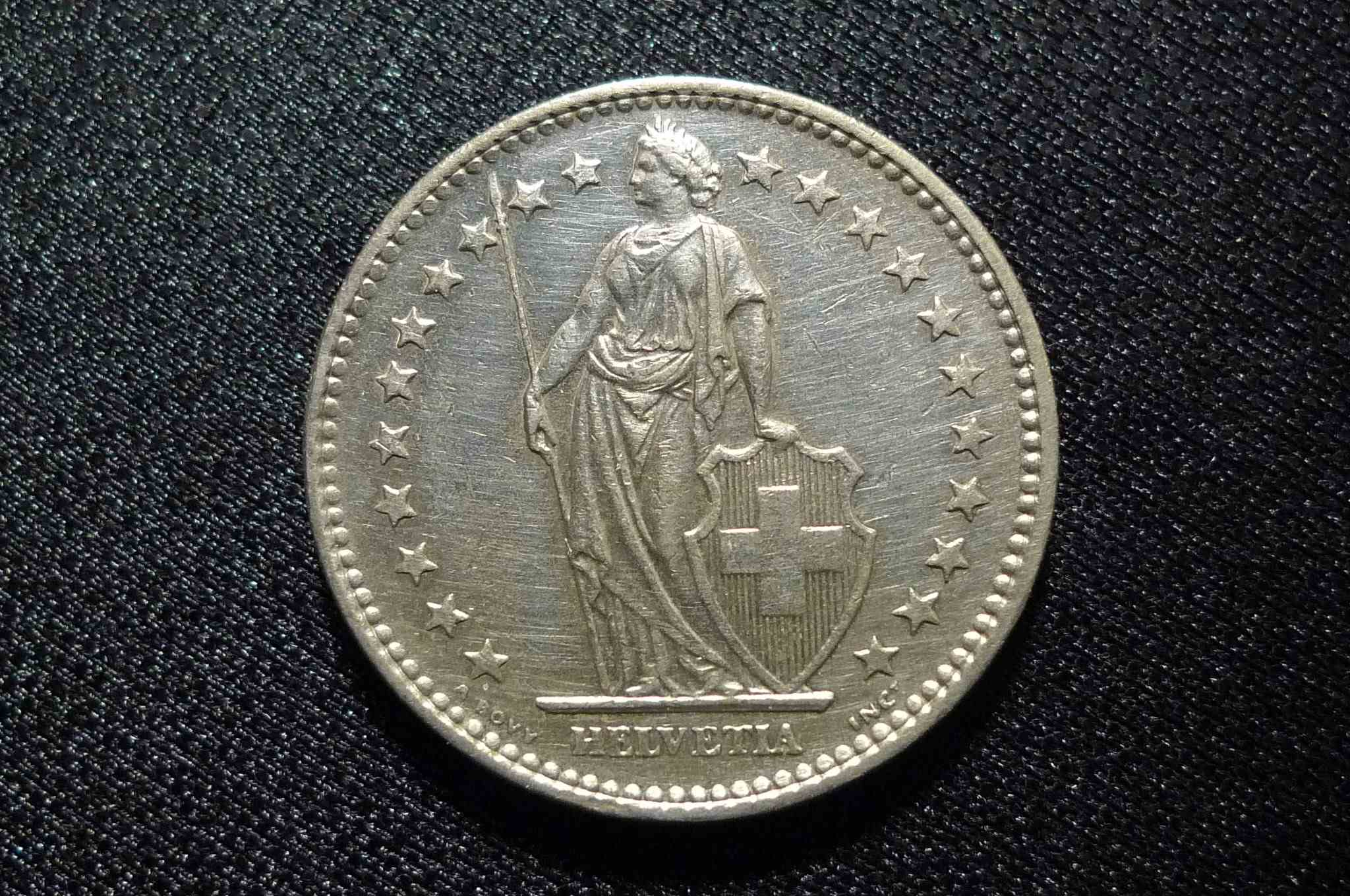 Post-Your-Coins-Depicting-Weaponry!