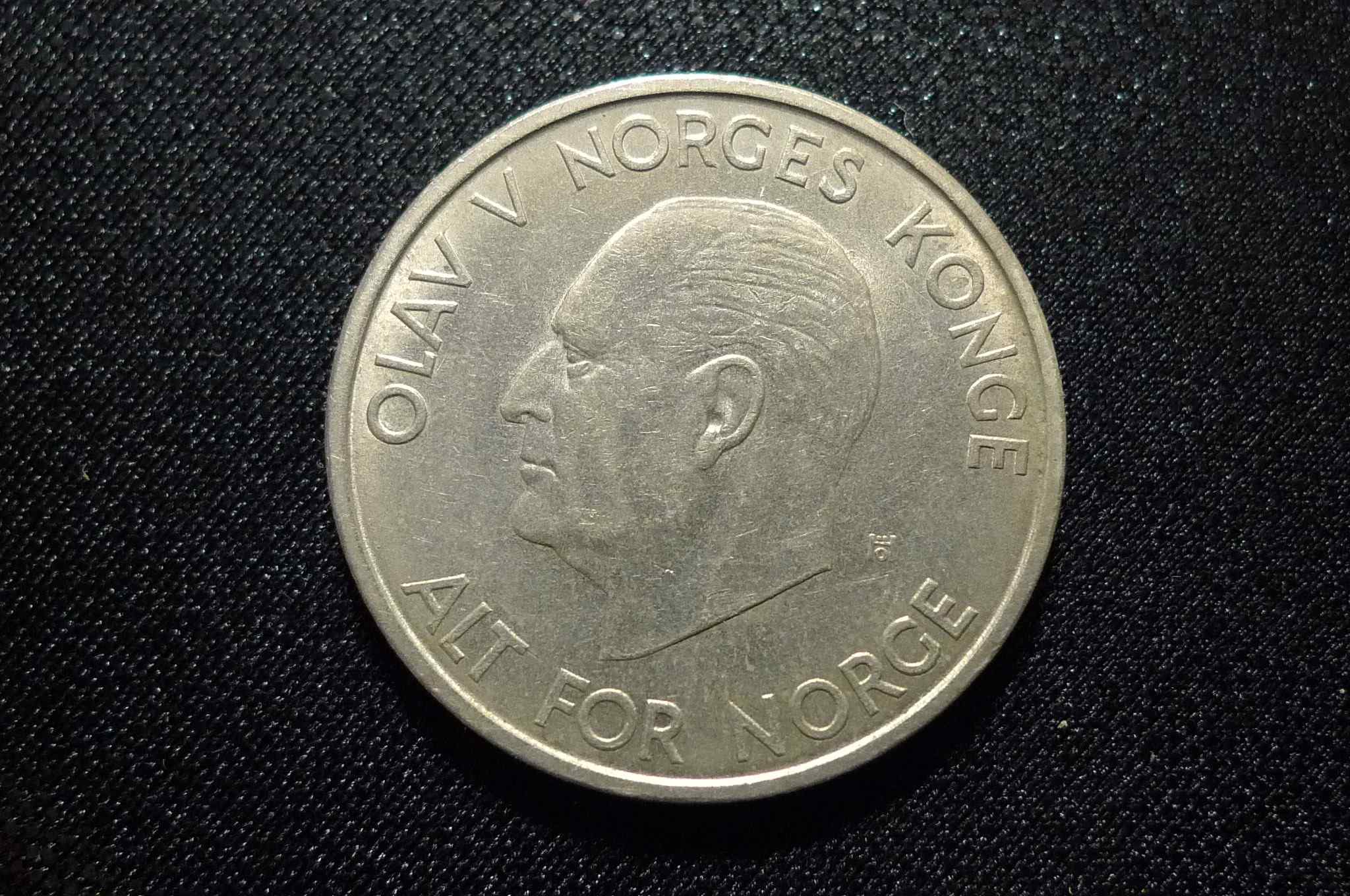 Show-Your-Coins-With-Different-Edges