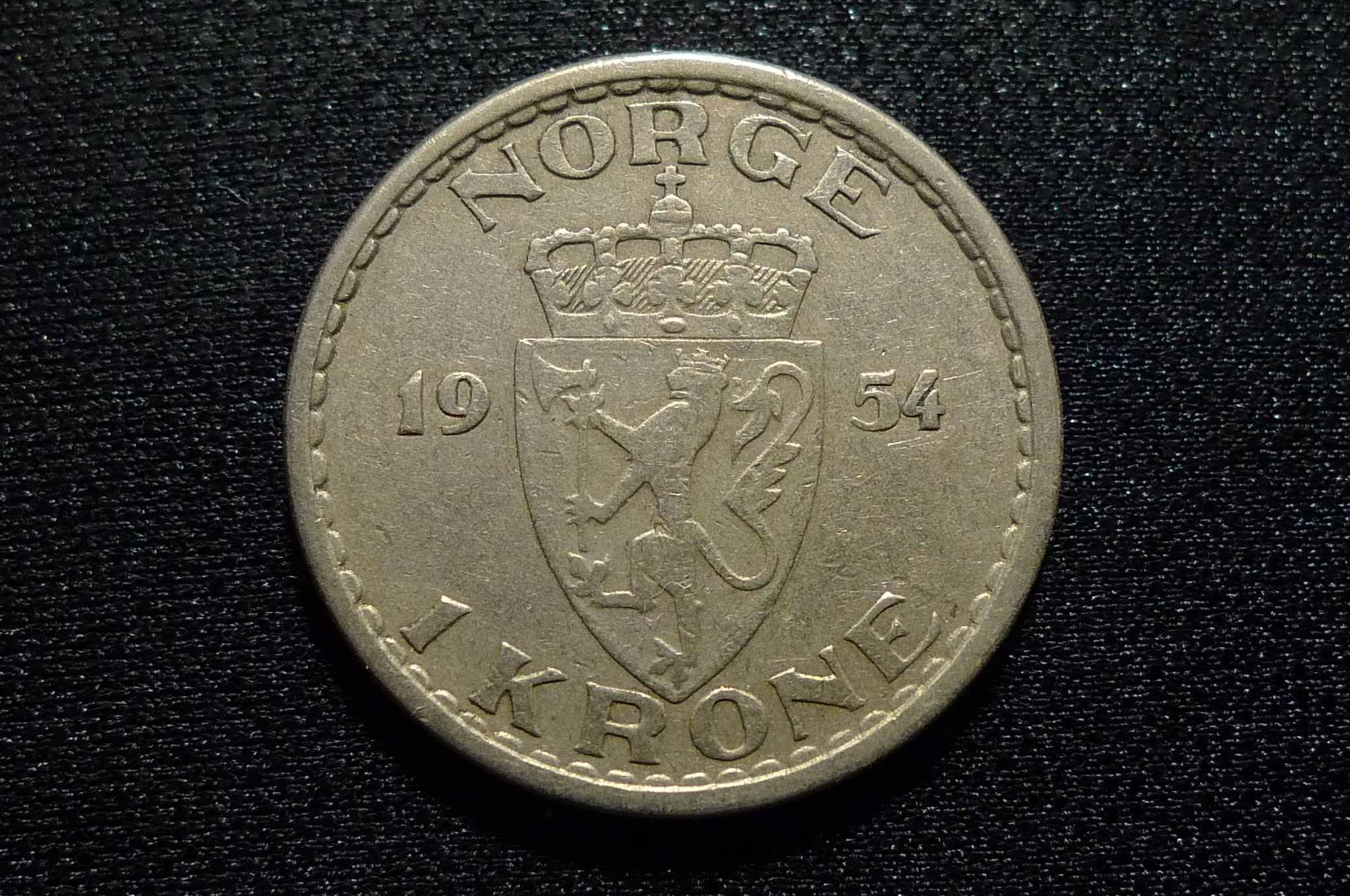 Post-Your-Coins-With-Coats-Of-Arms,-Shields,-Crests,-Crowns,--Etc.