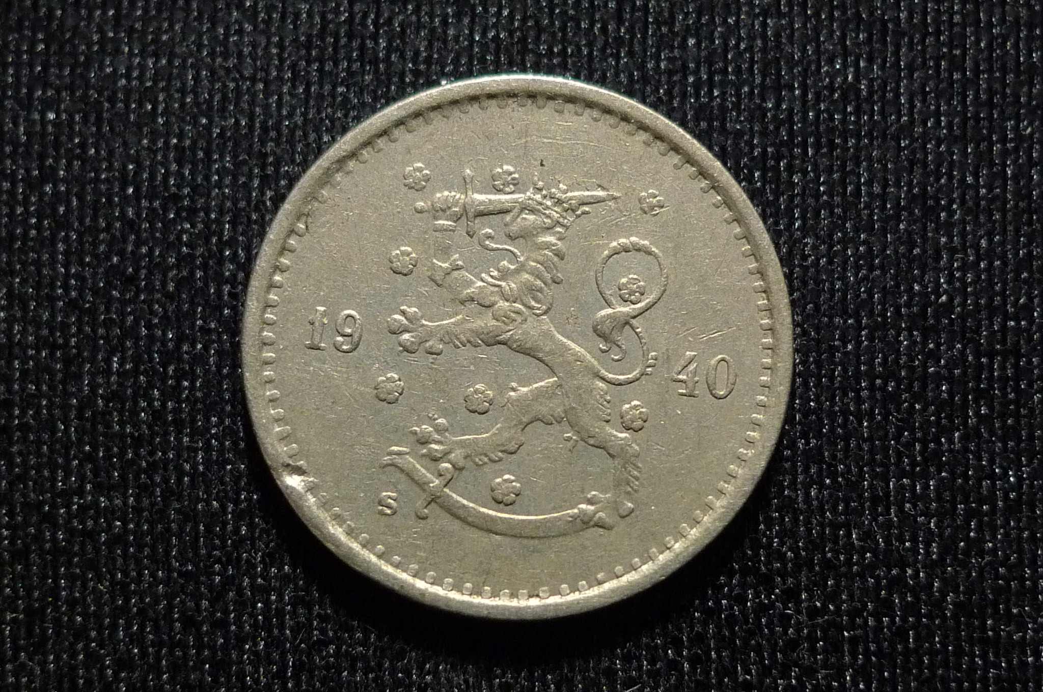 Post-Your-Coins-Depicting-Weaponry!