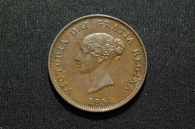 Post-A-Coin-Or-Medal-With-A-Die-Crack!