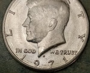 Found-A-1971-D-Half-Dollar-With-Marks-In-Between-Lettering-And-The-Date?