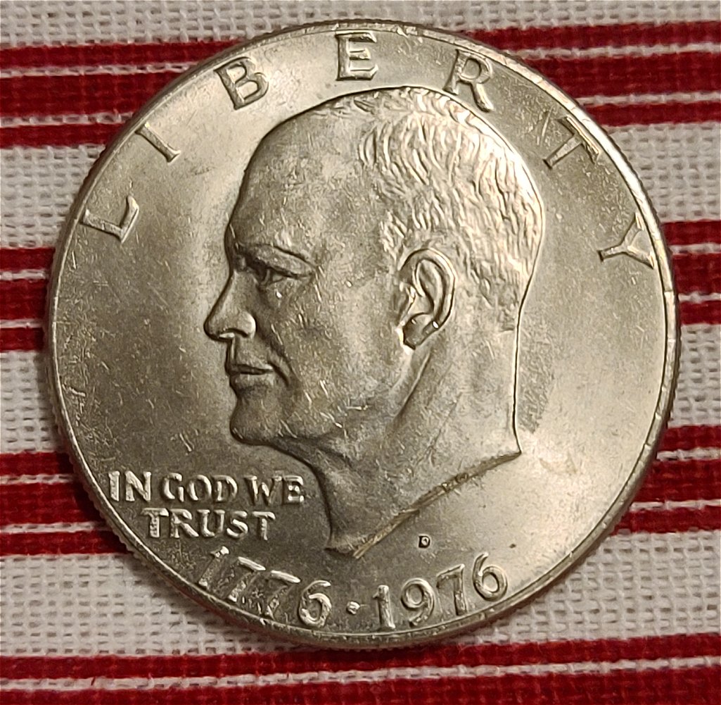 1976-D-Bicentennial-Eisenhower-Dollar-Coin-Grade?